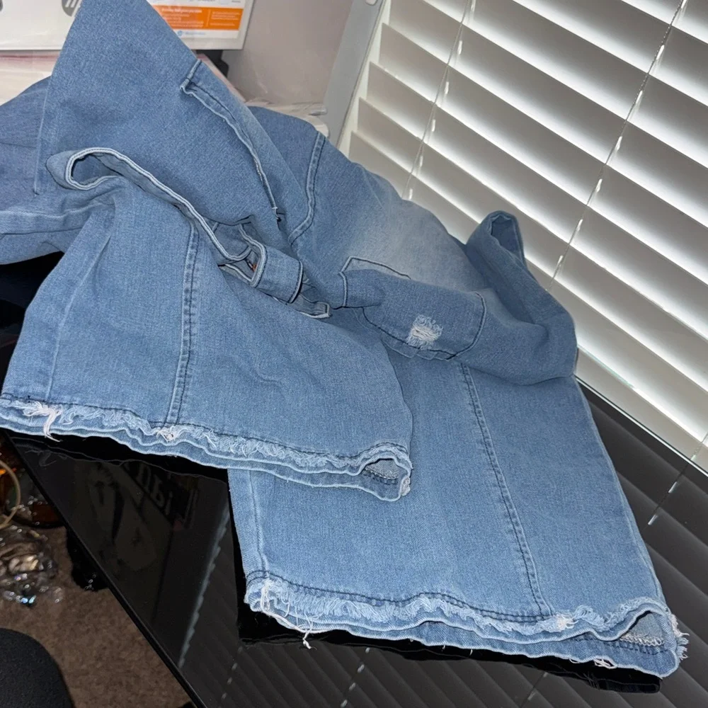 Women’s Denim Loose Fit Summer Baggy Distressed Adjustable Strap Overalls - Picture 5 of 7